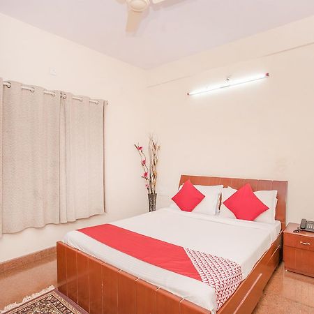 Oyo 9702 Hebbal Hotel Bangalore Ngoại thất bức ảnh
